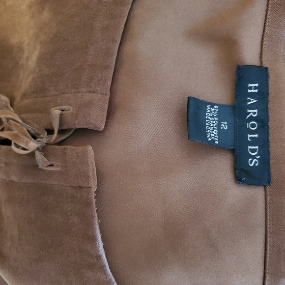 Harold's Seude Top - Picture 3 of 3